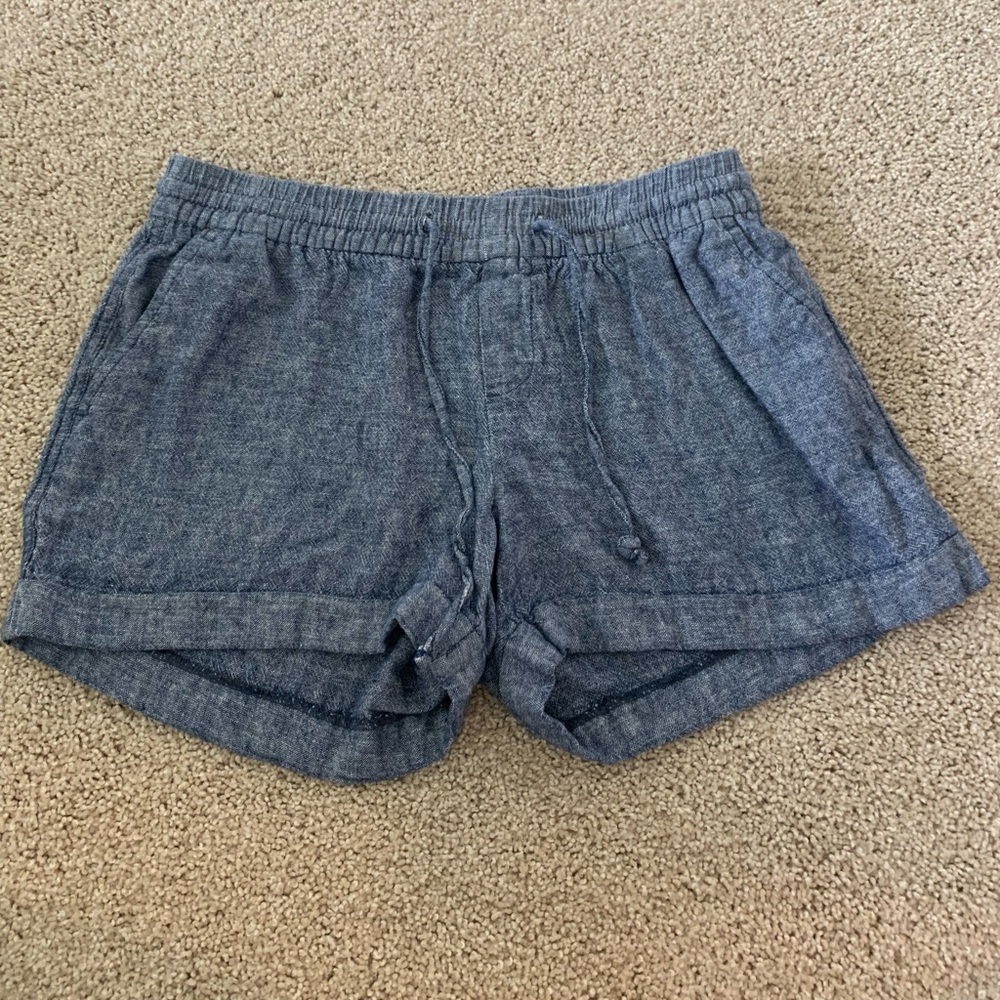 Old Navy, size medium linen shorts, lightly used, no rips or stains